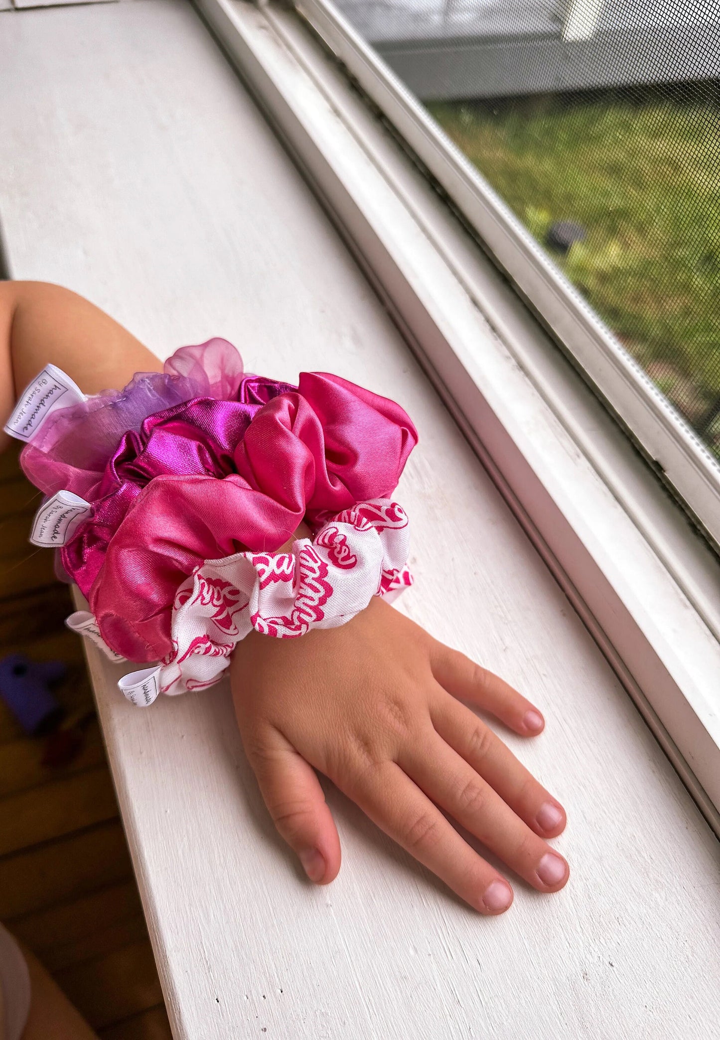 Barbie Collection - Bubblegum Pink Satin Hair Scrunchies