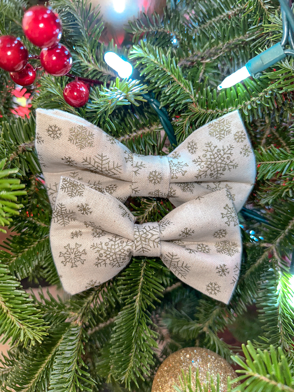 Pet Bow Tie - Gold Snowflakes